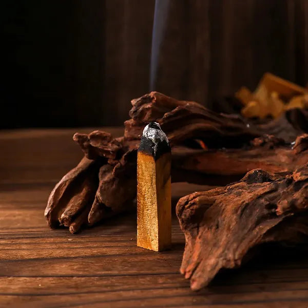 Bâtonnets de Palo Santo - Purifiez et Harmonisez votre Intérieur table en bois kaosix