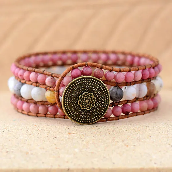 Bracelet Boho (Wrap) en Amazonite et Rhodonitesur une surface en pierre vue de derrière kaosix