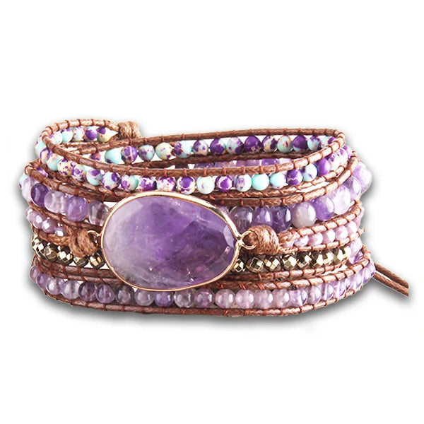 Bracelet Boho (Wrap) en Améthyste sur fond blanc Kaosix