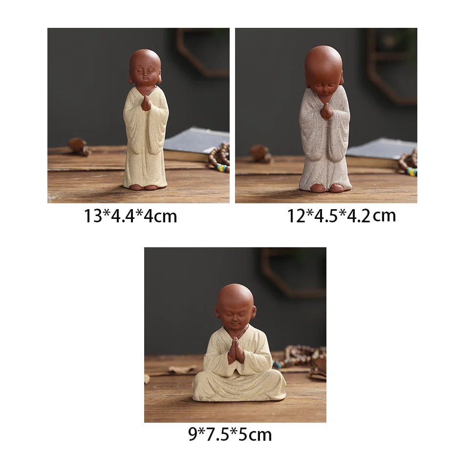 Dimensiosn des Trois Statues de Moines Bouddhistes Méditants sur fond blanc kaosix