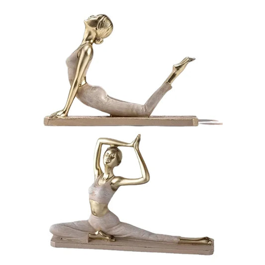Statuettes de femmes en postures de yoga sur fond blanc Kaosix