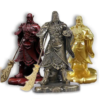 Trois Statues Guerrier Chinois Guan Yu sur fond blanc kaosix