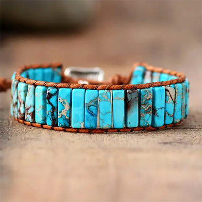 Bracelet Turquoise Bâtonnets Boho Wrap sur un plncher en bois vue de dos kaosix