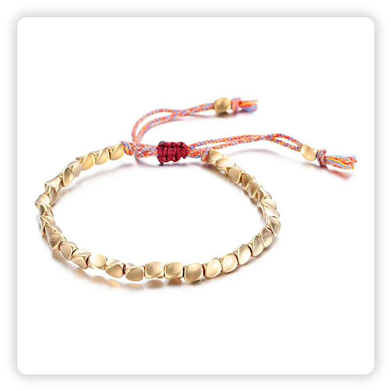 Bracelet Tibétain en Perles de Cuivre sur fond blanc kaosix