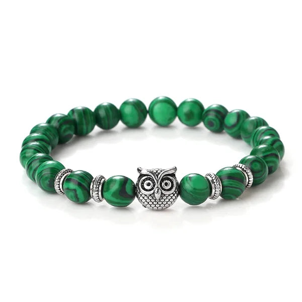 Bracelet en pierres avec hibou malachite fond blanc kaosix