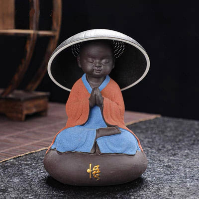 Statue Moine Tibétain assis bleu-rouge vue de face Kaosix