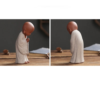 Statue de Moine Bouddhiste Méditant debout tunique blanche vue de profile et de dos kaosix