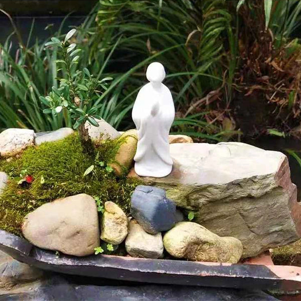 Statue moine bouddhiste zen céramique blanche kaosix 22