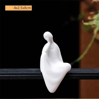 Statue moine bouddhiste zen céramique blanche pose repos assis banc en bois kaosix 10