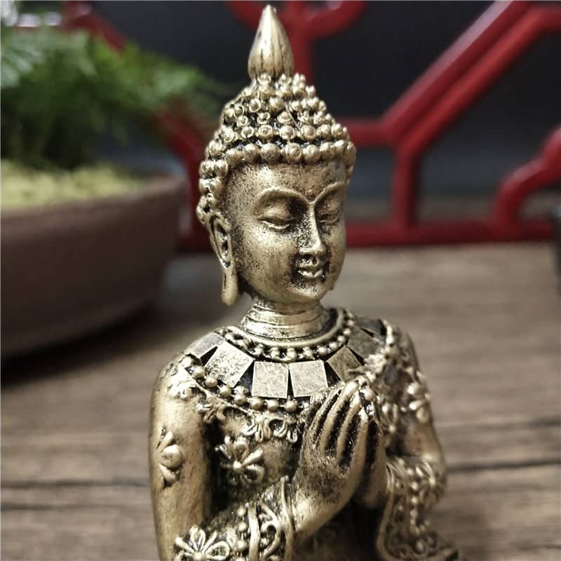 Statuette Bouddha Thaïlande Bronze Anjali Mudra vue de près le haut de la statue Kaosix