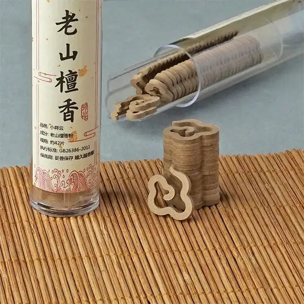 Tablettes d’encens bois de santal Tube de 42 unités sur du bambou kaosix