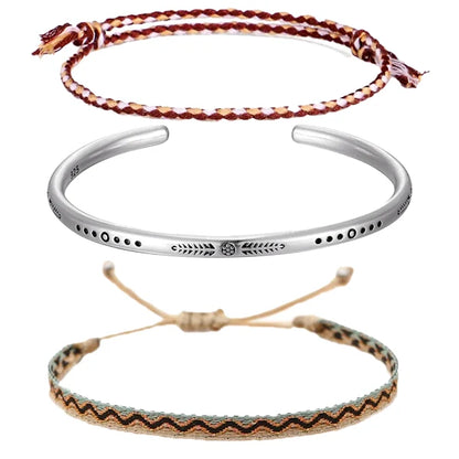 Trio de Bracelets Tibétains Porte-Bonheur - Style & Spiritualité fond blanc kaosix