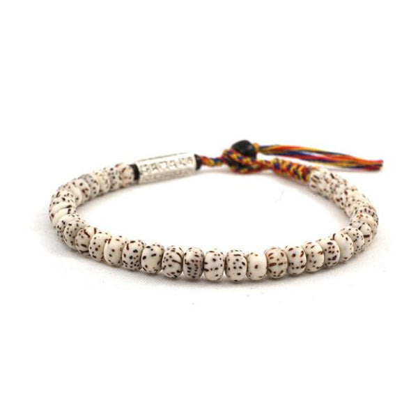 Bracelet tibétain graine de bodhi mantra sur fond blanc avec cadre orange Kaosix