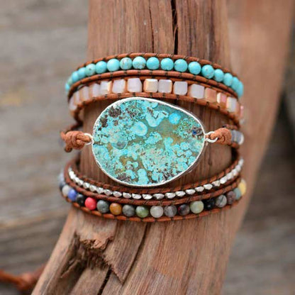 Bracelet wrap jaspe océan amazonite et agate enroulé autour d'une branche d'arbre Kaosix