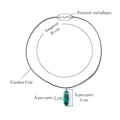 Pendentif Pierre Pointe  malachite avec cordon et dimensions indiquées sur fond blanc Kaosix